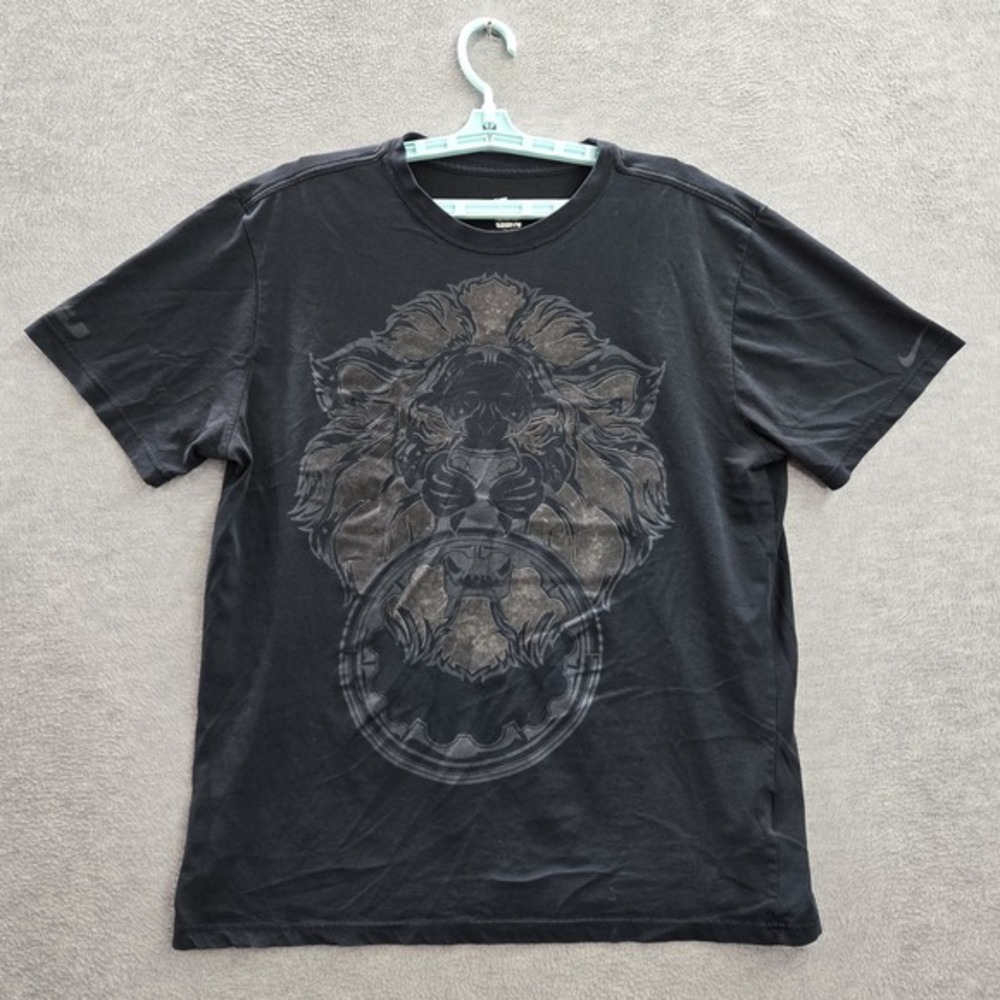 Nike Men Shirt XL Black Graphic Print Lion Short Sleeve Logo King Lebron James‎